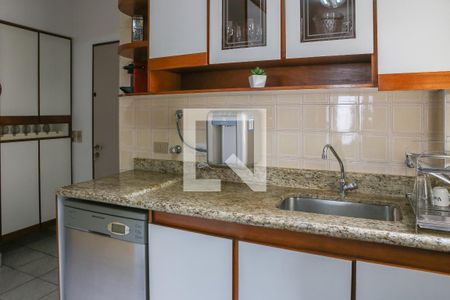 Apartamento à venda com 115m², 3 quartos e 1 vaga Apartamento à venda com 115m², 3 quartos e 1 vagaCozinha