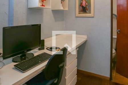 Apartamento à venda com 115m², 3 quartos e 1 vaga Apartamento à venda com 115m², 3 quartos e 1 vagaEscritório