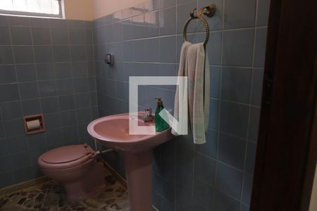 Casa à venda com 165m², 3 quartos e 3 vagasBanheiro 1