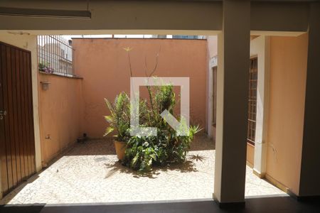 Casa à venda com 165m², 3 quartos e 3 vagasGaragem