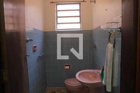 Casa à venda com 165m², 3 quartos e 3 vagasBanheiro 1