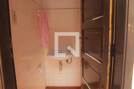 Casa à venda com 165m², 3 quartos e 3 vagasBanheiro de serviço