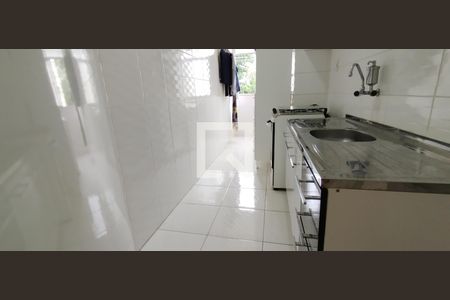 Cozinha de apartamento para alugar com 2 quartos, 56m² em Trobogy, Salvador