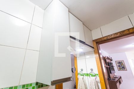 Apartamento à venda com 80m², 2 quartos e 1 vaga Apartamento à venda com 80m², 2 quartos e 1 vagaArmário do Banheiro Social