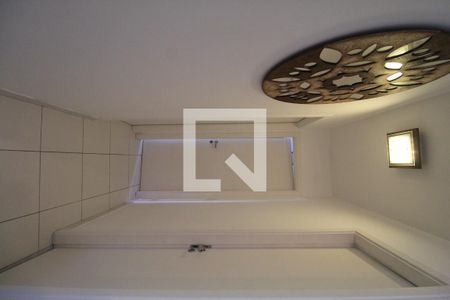 Apartamento à venda com 75m², 2 quartos e 1 vagaCorredor