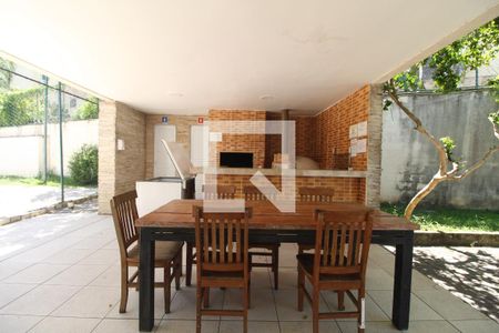 Apartamento à venda com 75m², 2 quartos e 1 vagaÁrea comum - Churrasqueira