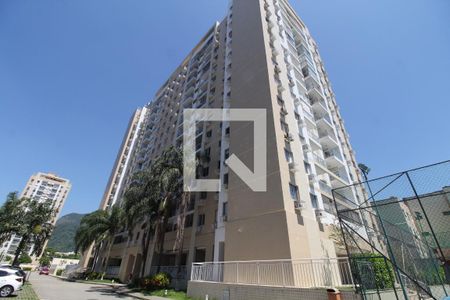 Apartamento à venda com 75m², 2 quartos e 1 vagaFachada