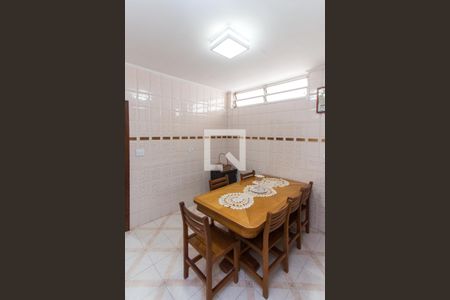 Casa à venda com 438m², 3 quartos e 5 vagasCozinha