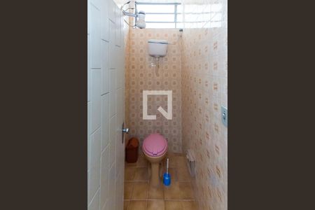 Casa à venda com 438m², 3 quartos e 5 vagasBanheiro de Serviço