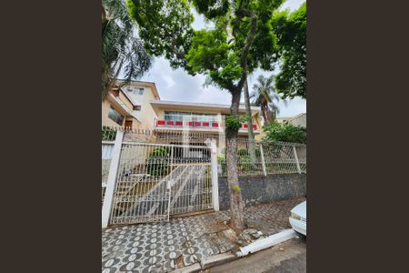 Casa à venda com 438m², 3 quartos e 5 vagasFachada