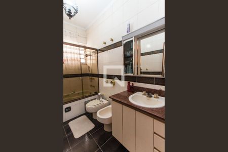 Casa à venda com 438m², 3 quartos e 5 vagasBanheiro