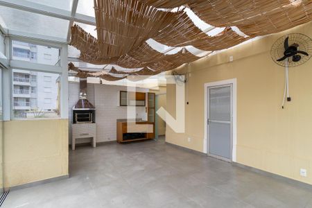 Apartamento à venda com 133m², 3 quartos e 3 vagas Apartamento à venda com 133m², 3 quartos e 3 vagasChurrasqueira e cobertura