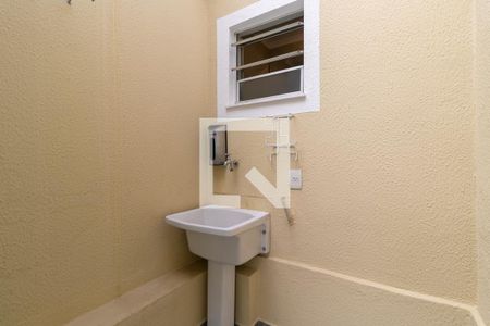 Apartamento à venda com 133m², 3 quartos e 3 vagas Apartamento à venda com 133m², 3 quartos e 3 vagasÁrea de serviço