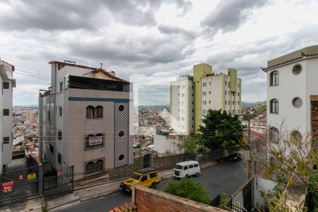 Casa à venda com 370m², 4 quartos e 4 vagasVista