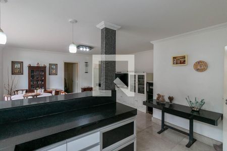 Casa à venda com 370m², 4 quartos e 4 vagasCozinha