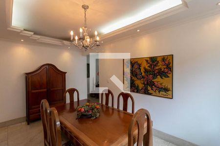 Casa à venda com 370m², 4 quartos e 4 vagasCopa