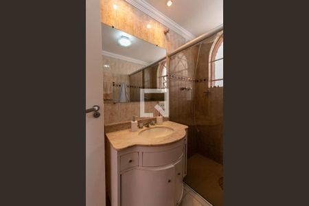 Casa à venda com 370m², 4 quartos e 4 vagasBanheiro Social