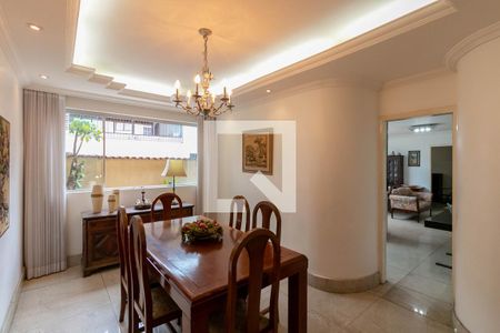 Casa à venda com 370m², 4 quartos e 4 vagasCopa