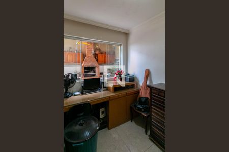 Casa à venda com 370m², 4 quartos e 4 vagasEscritório