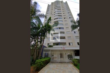 Apartamento à venda com 85m², 2 quartos e 2 vagas Apartamento à venda com 85m², 2 quartos e 2 vagasFachada e portaria