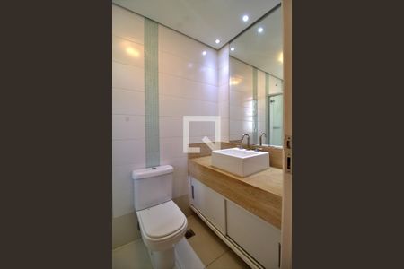 Apartamento à venda com 85m², 2 quartos e 2 vagas Apartamento à venda com 85m², 2 quartos e 2 vagasBanheiro da Suíte 2