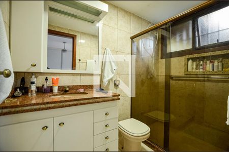 Casa à venda com 246m², 3 quartos e 2 vagas Casa à venda com 246m², 3 quartos e 2 vagasBanheiro do Quarto 2