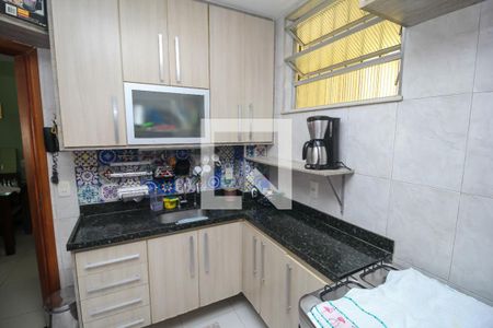 Apartamento à venda com 62m², 2 quartos e sem vaga Apartamento à venda com 62m², 2 quartos e sem vagaCozinha - Armários