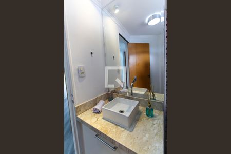 Apartamento à venda com 83m², 2 quartos e 1 vaga Apartamento à venda com 83m², 2 quartos e 1 vagaBanheiro