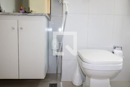 Apartamento à venda com 296m², 3 quartos e 3 vagas Apartamento à venda com 296m², 3 quartos e 3 vagasSuíte Master - Banheiro