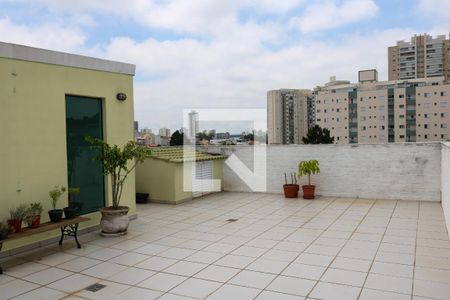 Apartamento à venda com 296m², 3 quartos e 3 vagas Apartamento à venda com 296m², 3 quartos e 3 vagasTerraço