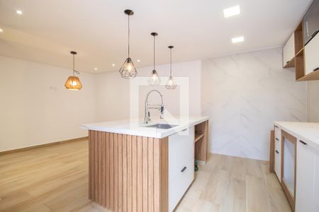 Casa à venda com 150m², 2 quartos e 2 vagas Casa à venda com 150m², 2 quartos e 2 vagasCozinha