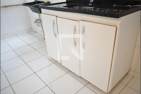 Apartamento para alugar com 45m², 2 quartos e 1 vagaCozinha - Armário