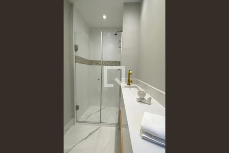 Apartamento à venda com 95m², 2 quartos e 2 vagasBanheiro Social