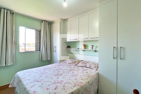 Quarto 1 de apartamento à venda com 2 quartos, 57m² em Jardim Flor da Montanha, Guarulhos