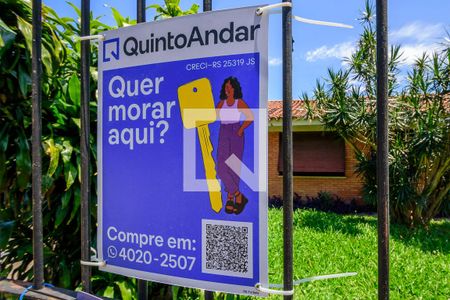 Casa à venda com 440m², 5 quartos e 2 vagas Casa à venda com 440m², 5 quartos e 2 vagasPlaquinha