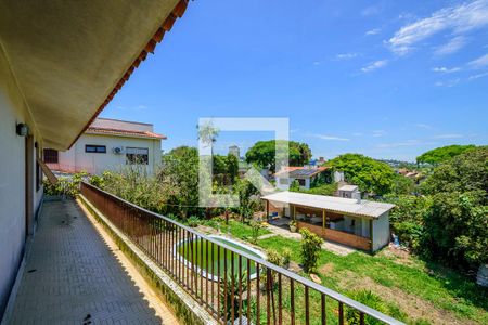 Casa à venda com 440m², 5 quartos e 2 vagas Casa à venda com 440m², 5 quartos e 2 vagasSacada