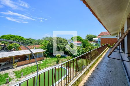 Casa à venda com 440m², 5 quartos e 2 vagas Casa à venda com 440m², 5 quartos e 2 vagasSacada