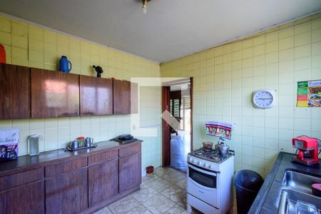 Casa à venda com 440m², 5 quartos e 2 vagas Casa à venda com 440m², 5 quartos e 2 vagasCozinha