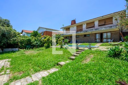 Casa à venda com 440m², 5 quartos e 2 vagas Casa à venda com 440m², 5 quartos e 2 vagasPiscina
