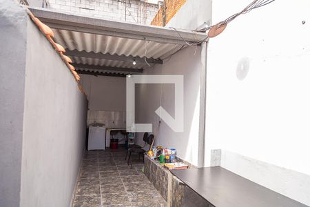 Casa à venda com 124m², 2 quartos e 3 vagas Casa à venda com 124m², 2 quartos e 3 vagasQuintal