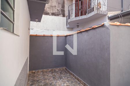 Casa à venda com 124m², 2 quartos e 3 vagas Casa à venda com 124m², 2 quartos e 3 vagasQuintal