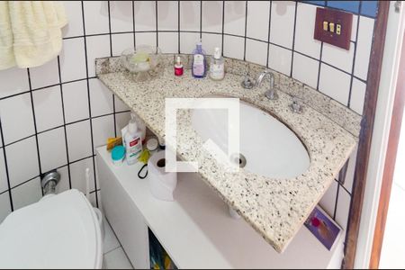 Casa à venda com 124m², 2 quartos e 3 vagas Casa à venda com 124m², 2 quartos e 3 vagasBanheiro