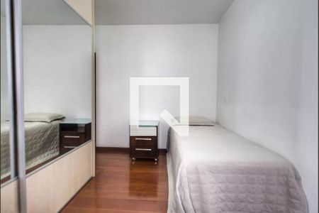 Apartamento à venda com 324m², 4 quartos e 3 vagasSuíte 2