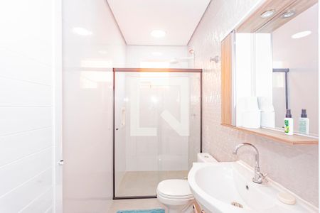 Casa à venda com 170m², 3 quartos e 2 vagasBanheiro da Suíte