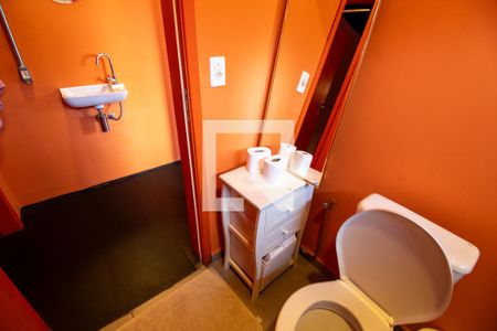 Casa à venda com 120m², 3 quartos e 2 vagas Casa à venda com 120m², 3 quartos e 2 vagasBanheiro