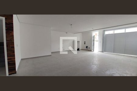 Casa à venda com 164m², 4 quartos e 3 vagas Casa à venda com 164m², 4 quartos e 3 vagasGaragem