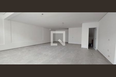 Casa à venda com 164m², 4 quartos e 3 vagas Casa à venda com 164m², 4 quartos e 3 vagasGaragem