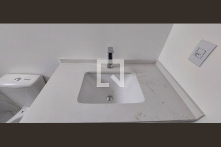 Casa à venda com 164m², 4 quartos e 3 vagas Casa à venda com 164m², 4 quartos e 3 vagasbanheiro 2