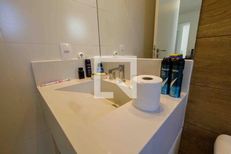 Casa de condomínio à venda com 400m², 4 quartos e 4 vagas Casa de condomínio à venda com 400m², 4 quartos e 4 vagasBanheiro Suíte 2