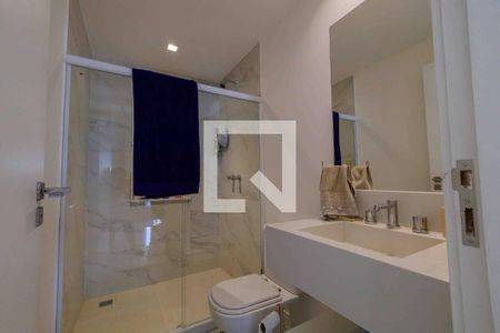 Casa de condomínio à venda com 400m², 4 quartos e 4 vagas Casa de condomínio à venda com 400m², 4 quartos e 4 vagasLavabo